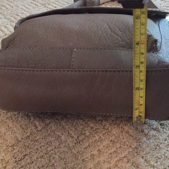 Lucky Brand Leather Crossbody Bag - Picture 8 of 9